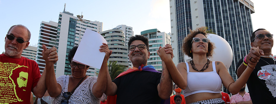 Ato Político-Cultural reúne milhares de pessoas em celebração ao centenário de Paulo Freire