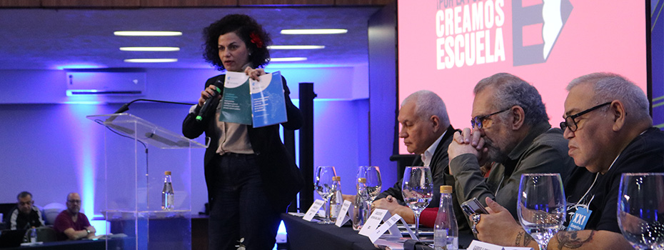 XXI Encontro Nacional: Mesa Internacional realiza debates sobre conjuntura global e desafios para a educao pblica